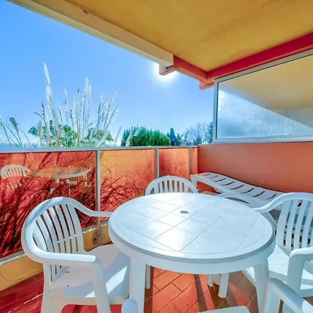 Apartment Confortable Avec Wi-fi, Pour 4, Pres De La - Fr-1-827-47 *