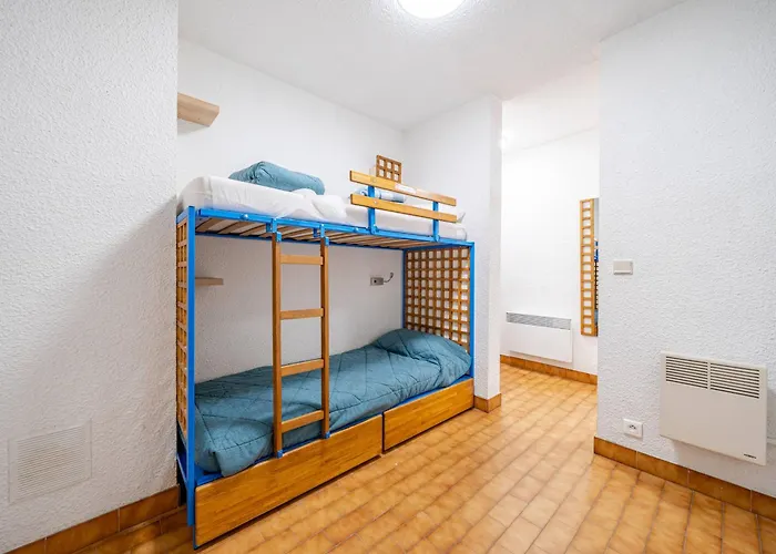 Apartment Confortable Avec Wi-fi, Pour 4, Pres De La - Fr-1-827-47